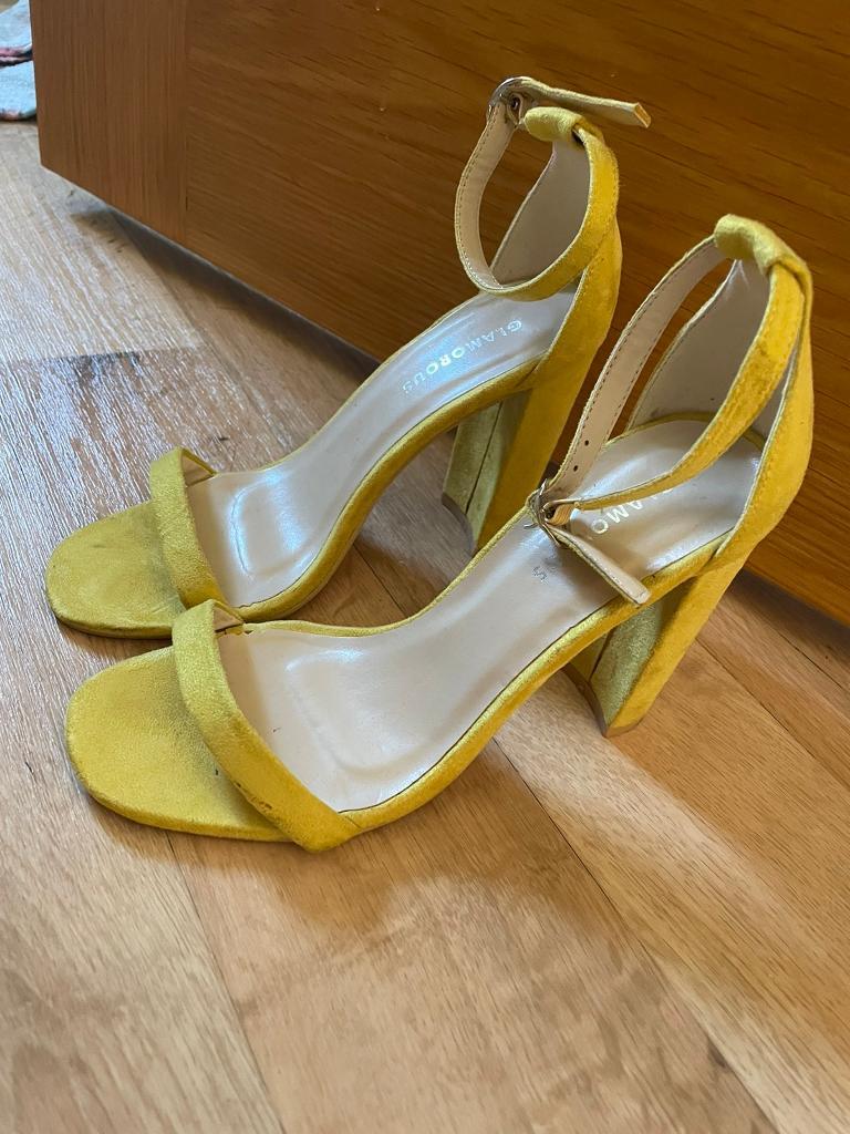 yellow heels size 4